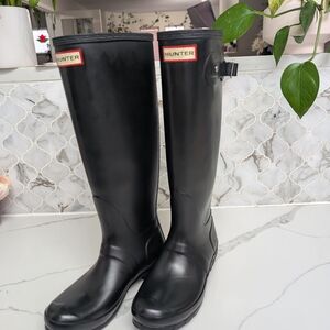Hunter Women's Black Tall Waterproof Boots